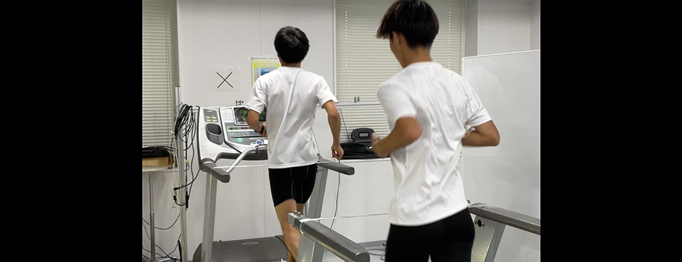 対人間の無意図的相互作用に関する実験の様子(提供:工藤和俊)